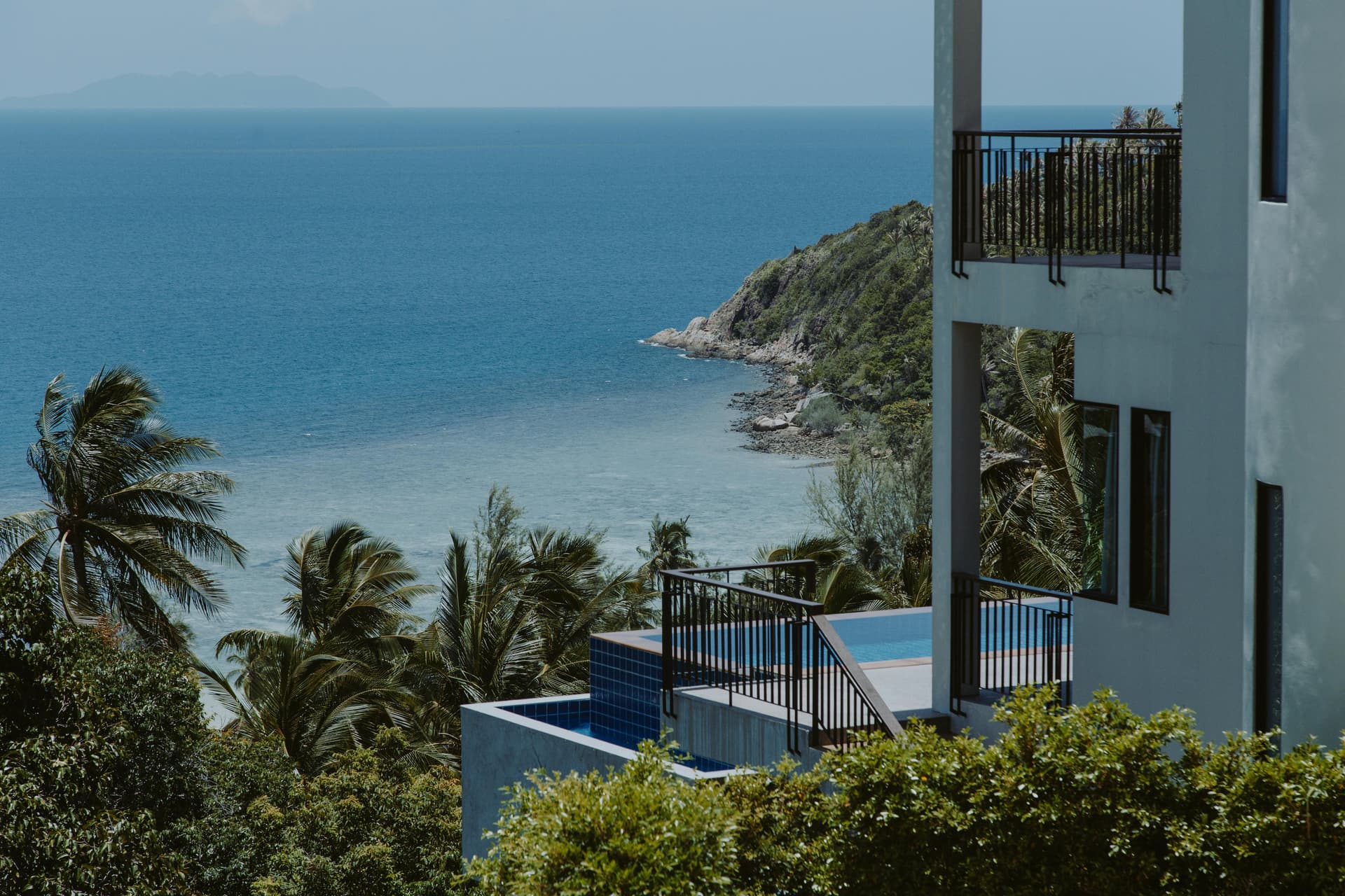 Coastal Cabana EC: Where Coastal Beauty Meets Urban Comfort