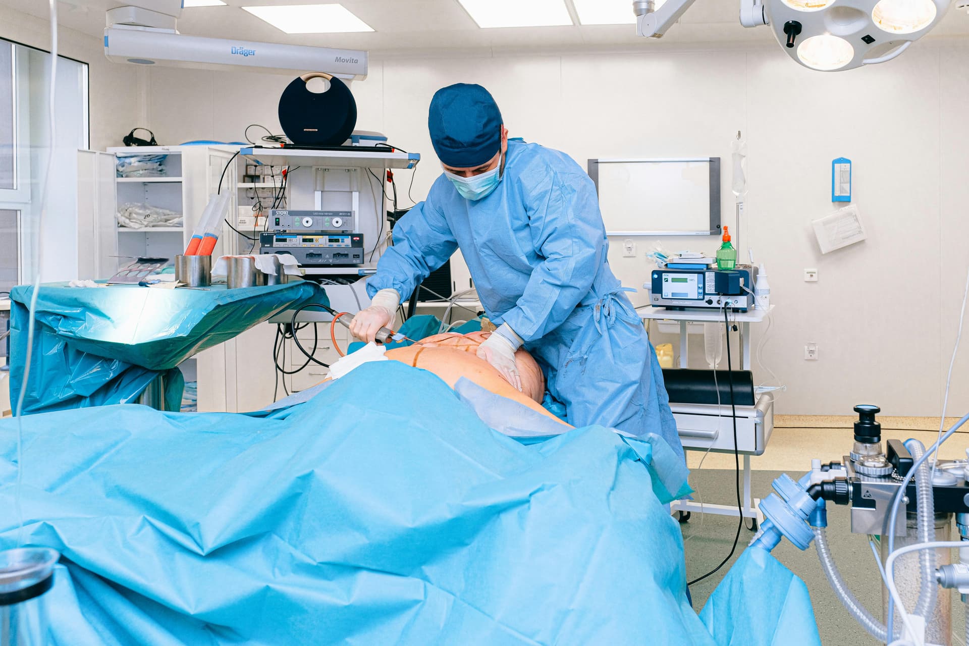 ACHIEVE PERFECTION WITH THE BEST PLASTIC SURGEON TURKEY