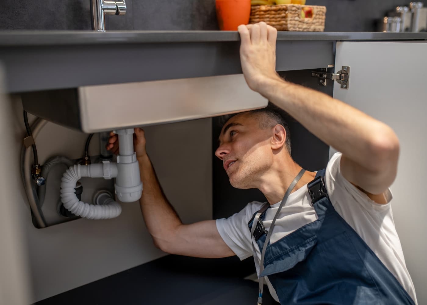 The Role of a Plumber Chapel Hill in Home Renovations