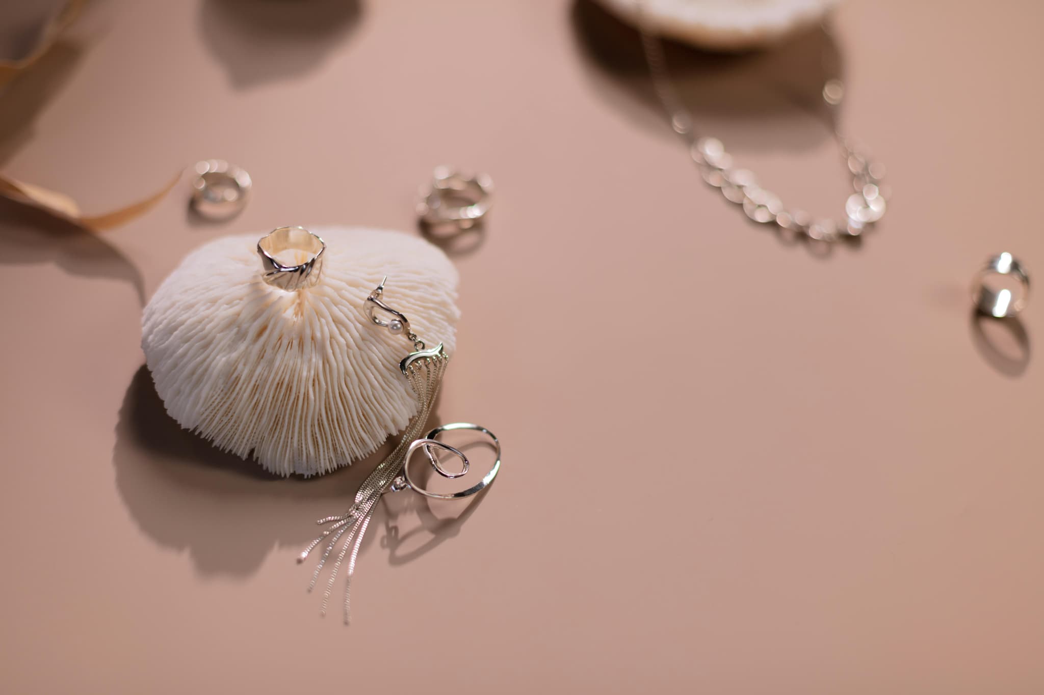 Gold Cartilage Earrings – Trend Alert: Add Subtle Sparkle with Gold Cartilage Earrings