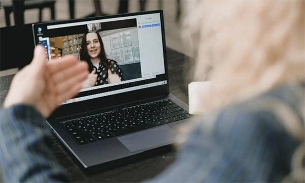 1v1 Chat – Talk to Strangers Worldwide with TinyChat