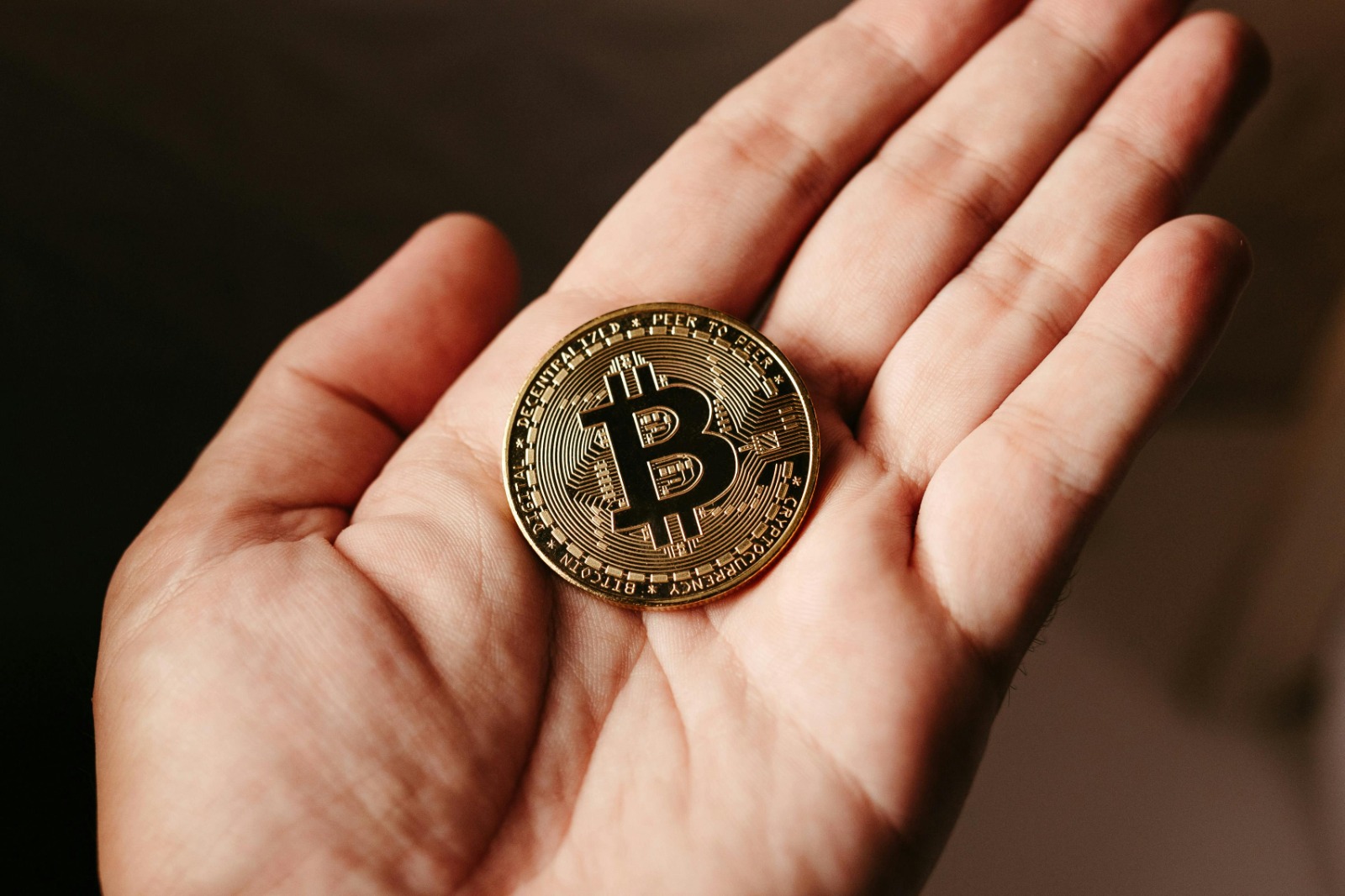 How Crypto Scam Recovery Experts Track Stolen Funds