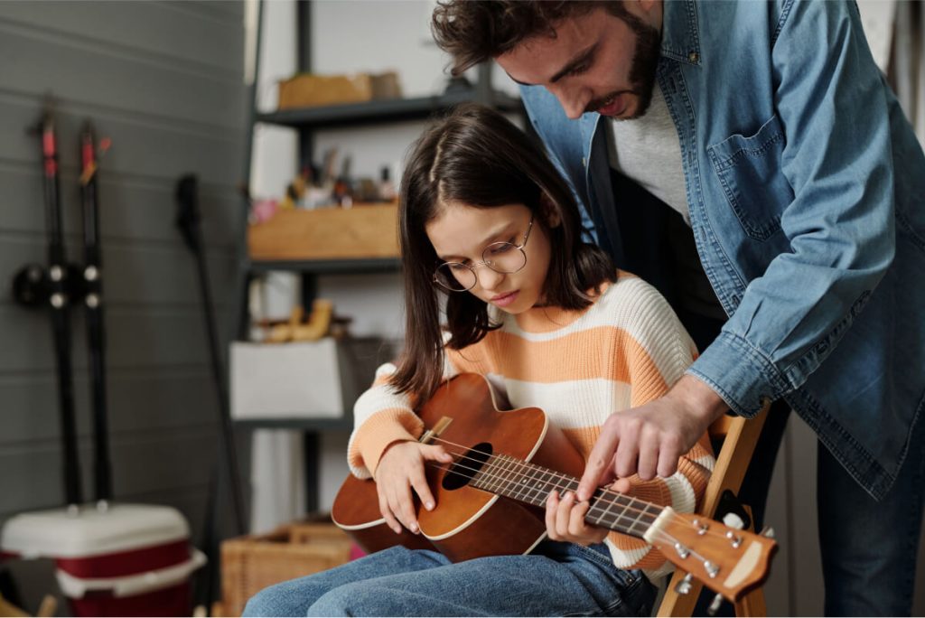 Learn Guitar in Peckham – Start Playing Your Favorite Songs with Riffmasters
