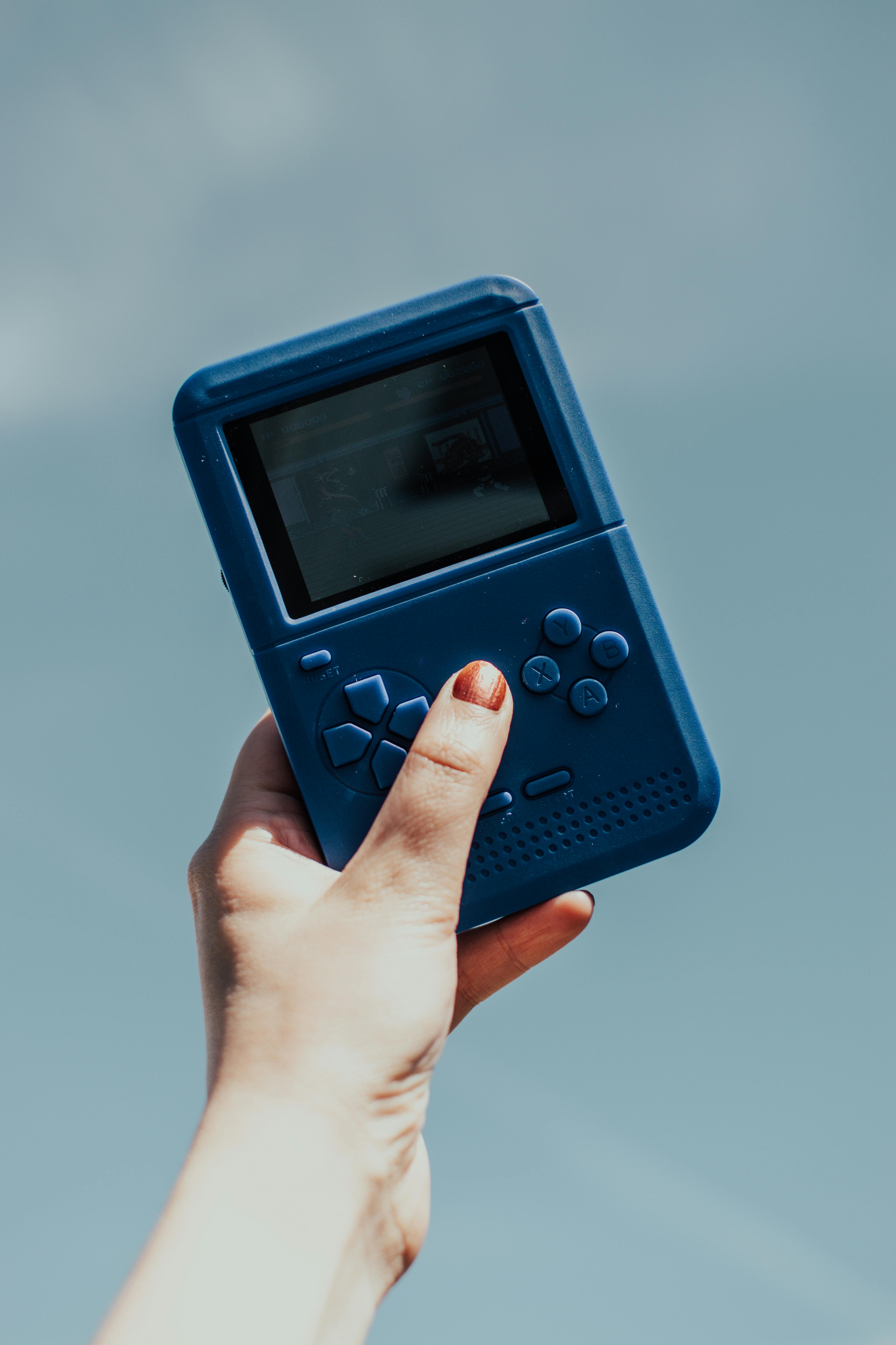Affordable Retro Game Handheld – Fast Shipping Worldwide