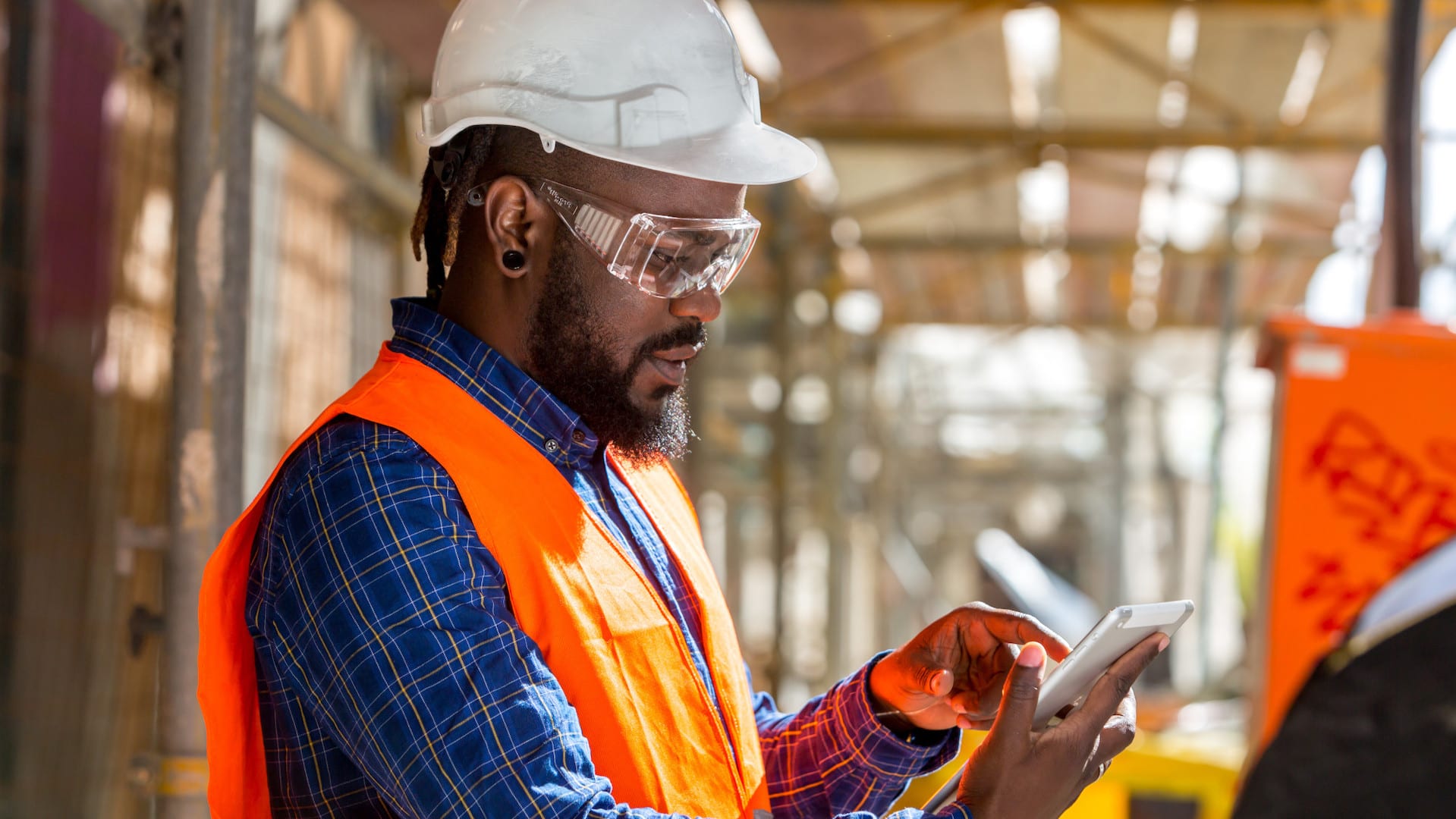 Concrete Construction Scheduling Tips for Minimal Downtime in Active Plants