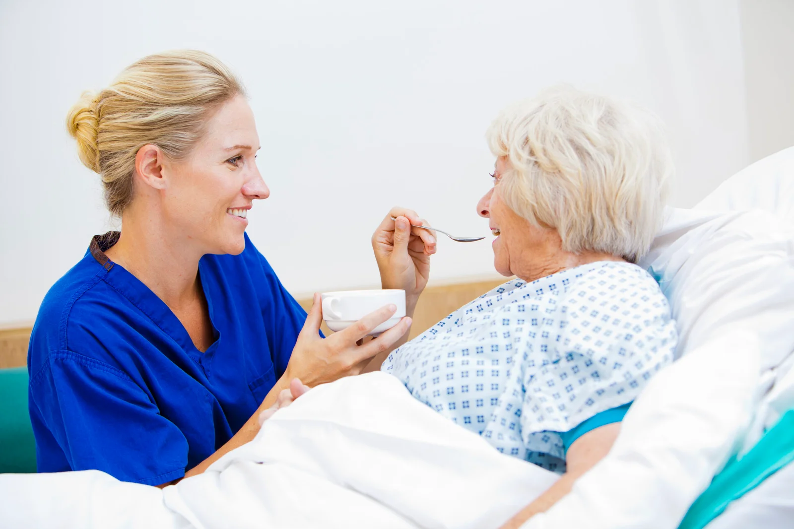 How an Elderly Care Maid Assists With Medication and Health Monitoring