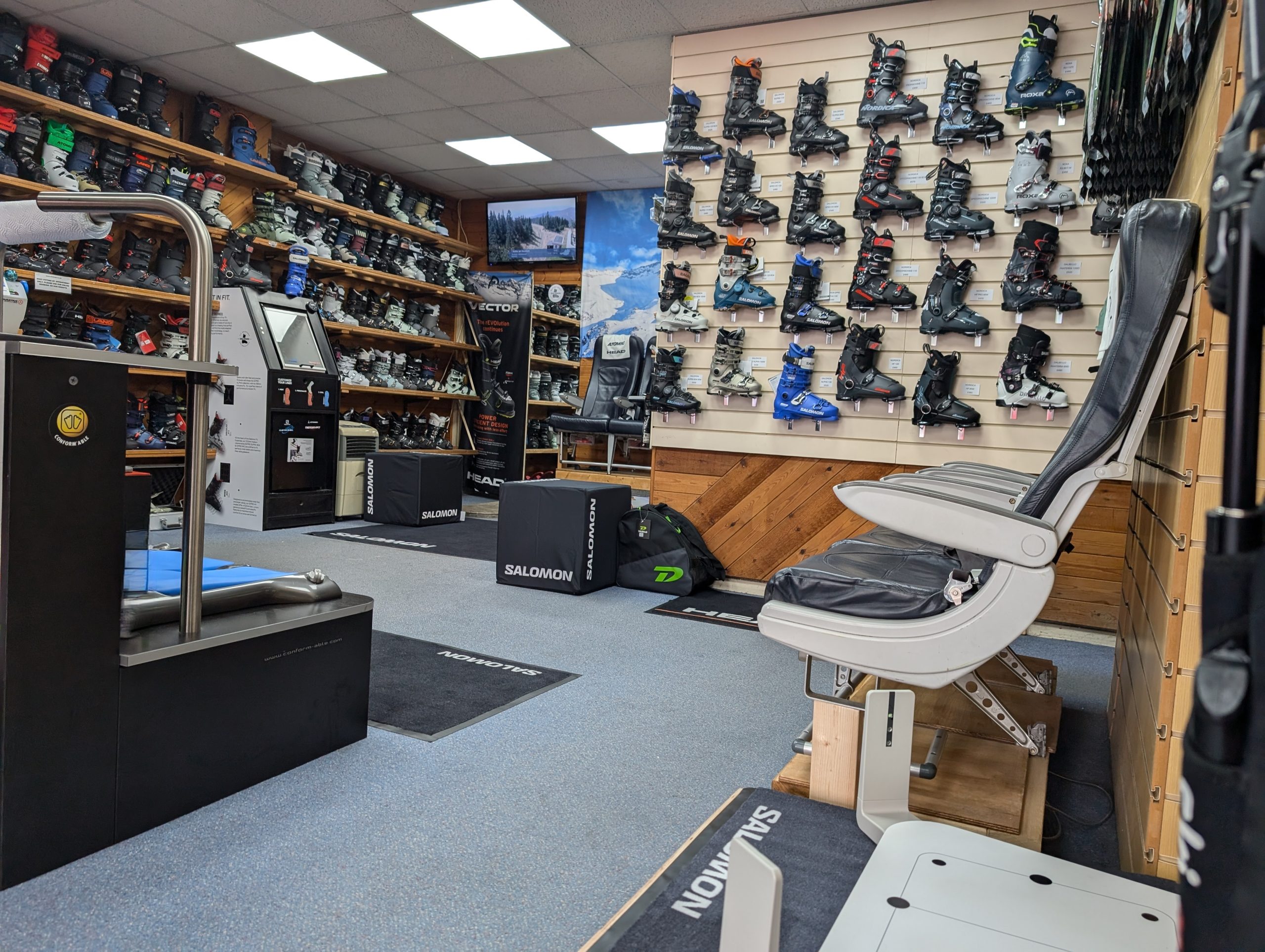 Ski Shop Winchester, MA: Top Gear and Repairs